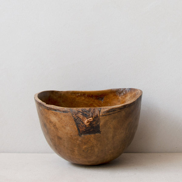 Hand-carved indigenous wood Turkana bowl No.4