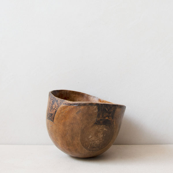 Hand-carved indigenous wood Turkana bowl No.4