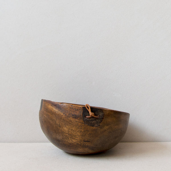 Hand-carved indigenous wood Turkana bowl No.9